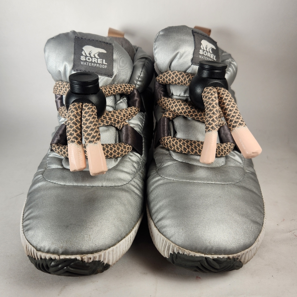 SOREL Women’s Out N About Puffy Bootie Size 9.5 Silver Waterproof Insulated - Picture 3 of 9